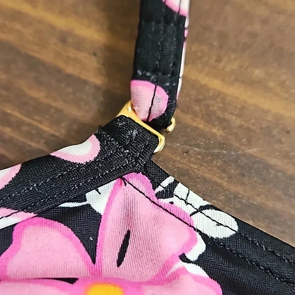 VS BATHING SUIT - Picture 12 of 14